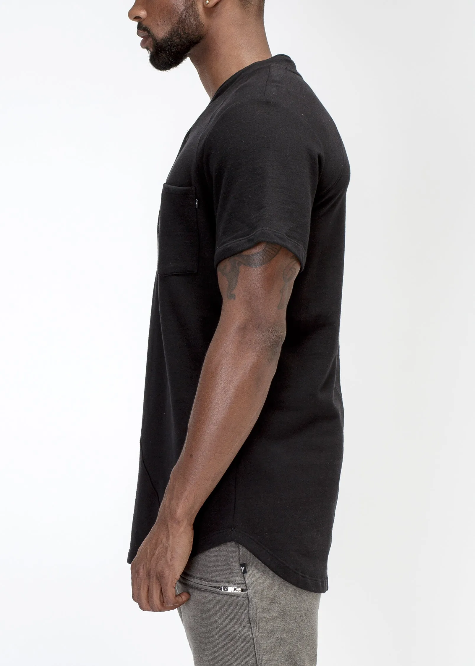 Half Button V Neck Pocket Tee In Black